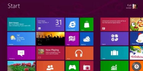 Windows 8 Microsoft Updates its Applications