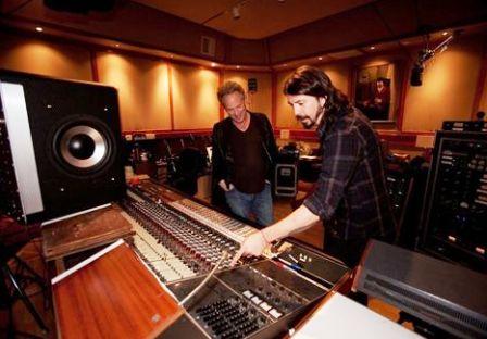 Dave Grohl films the essence of the 'Sound City'