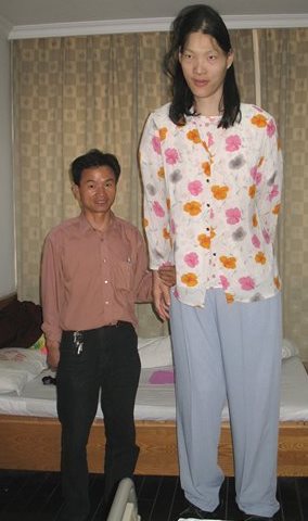 tallest woman Yao Defen dies